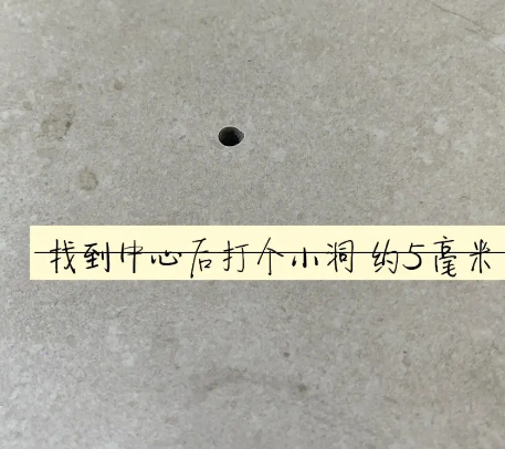 泾川瓷砖空鼓维修公司专业解答在瓷砖铺贴过程中，如果砂料搅拌不均匀，将会带来以下问题